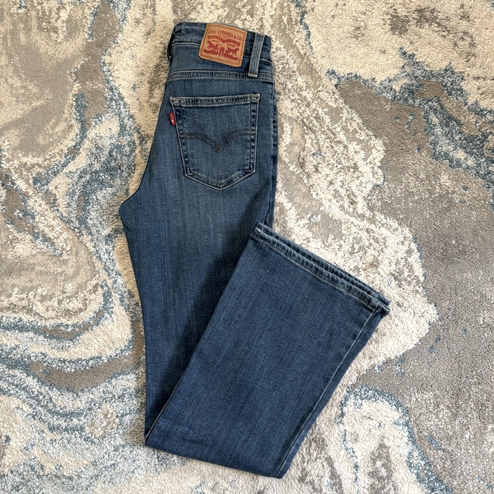 Levi's Women's 726 High Rise Flare Jeans. Women’s size 26X30.